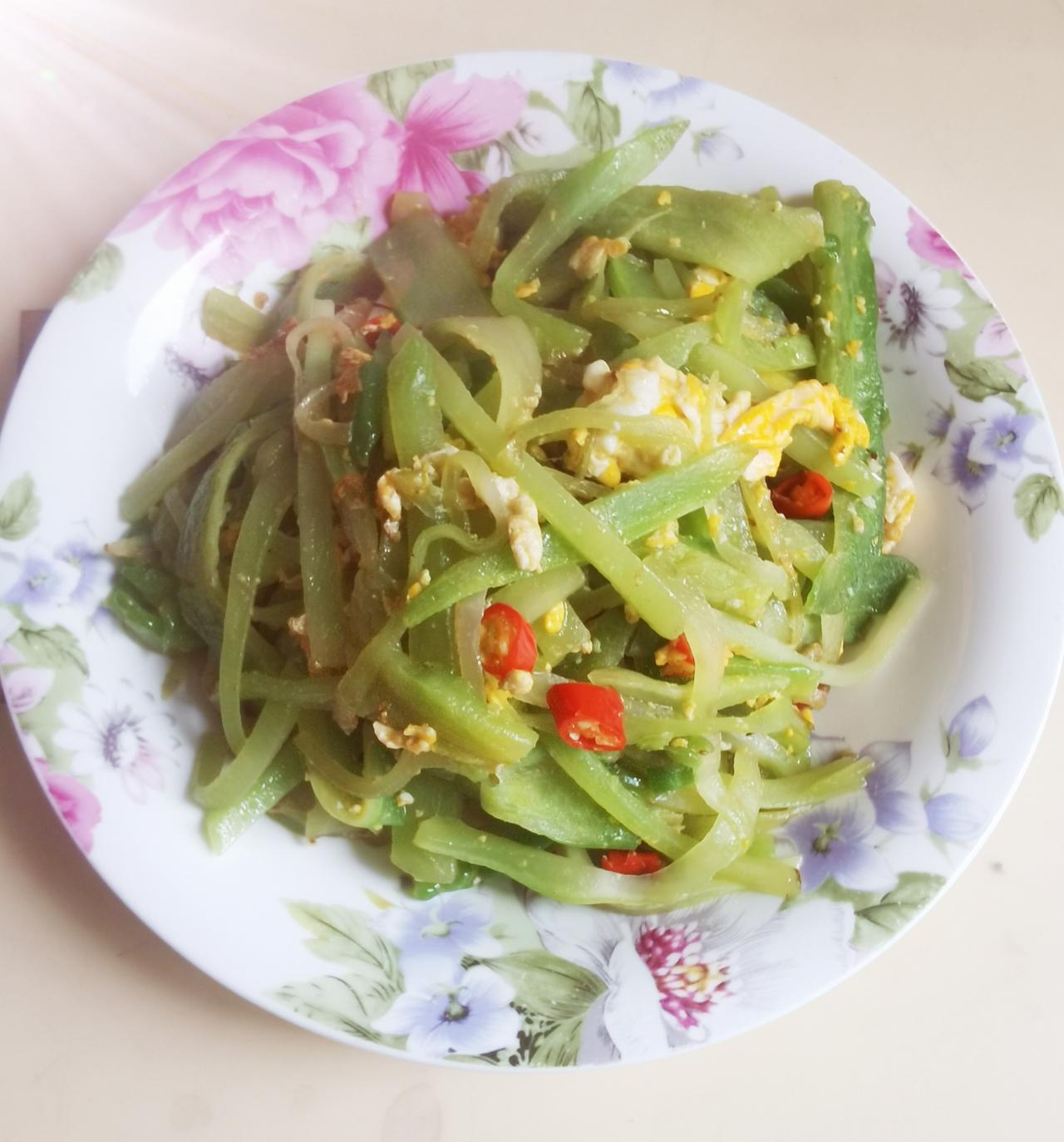 很少花时间为自己做饭。
我的时间基本上都花给了儿子和丈夫。

儿子爱吃的是牛羊肉