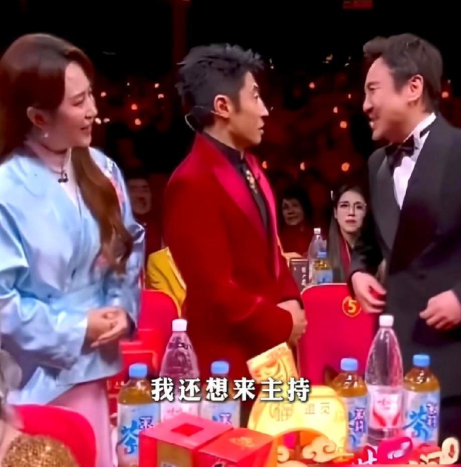 春晚直播，14亿人盯着，沈腾脑子突然断片了。
 
嘴里蹦出一句自己都听不懂的废话