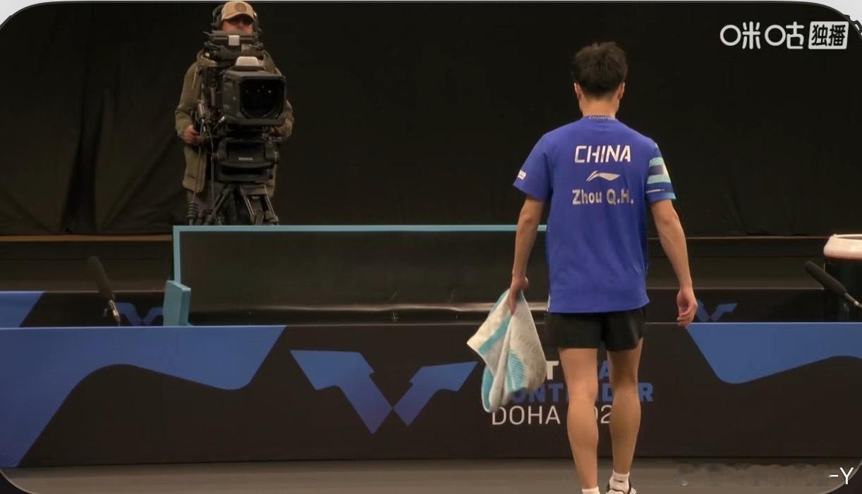 周启豪3-1温瑞博就这样打 自信你现在是全世界最强的男人