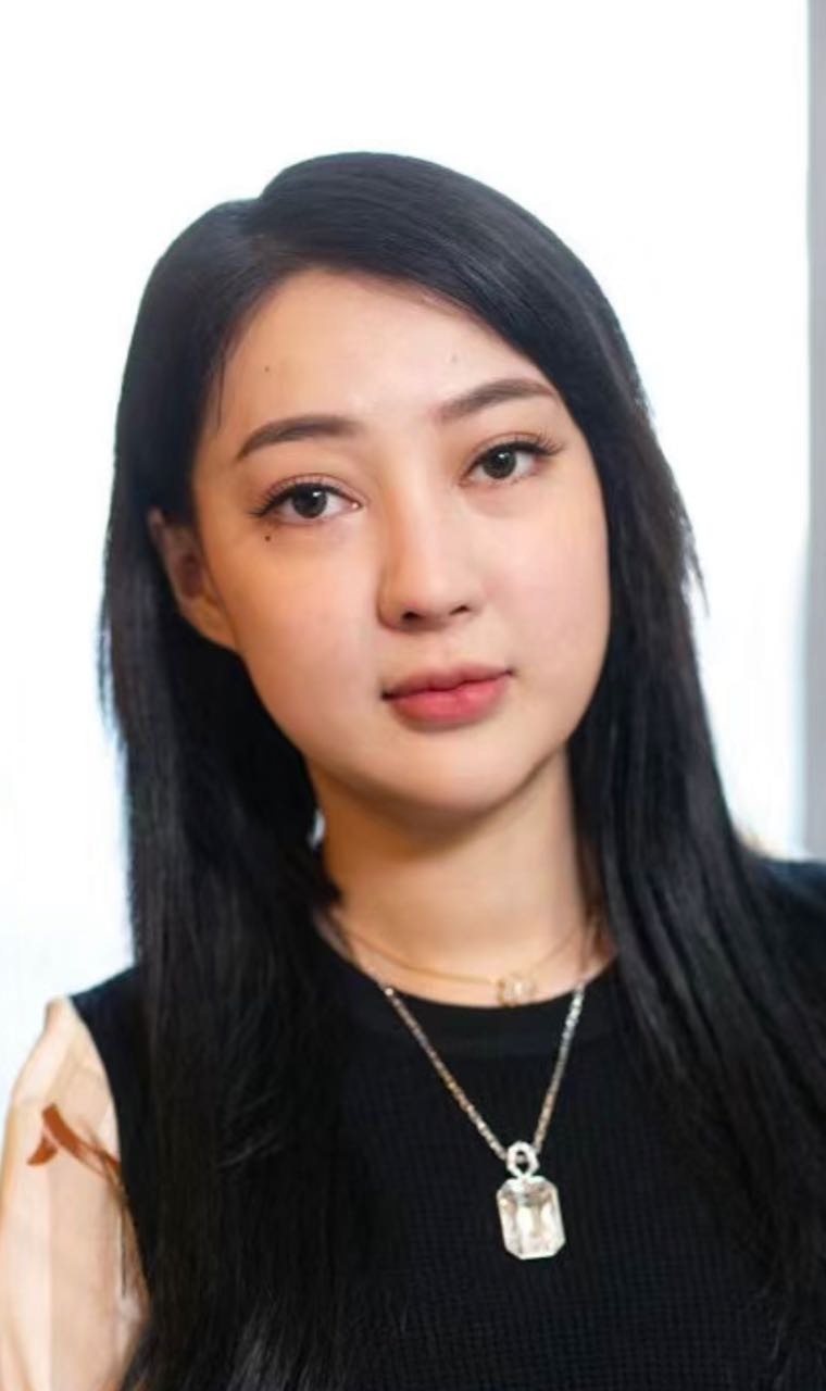 郭美美现在的脸和抛弃他的🐞父亲一模一样#郭美美已出狱# ​​​