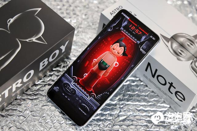 红米手机|阿童木联名设计尽显时尚精致 Redmi Note 11T潮流限定版上手