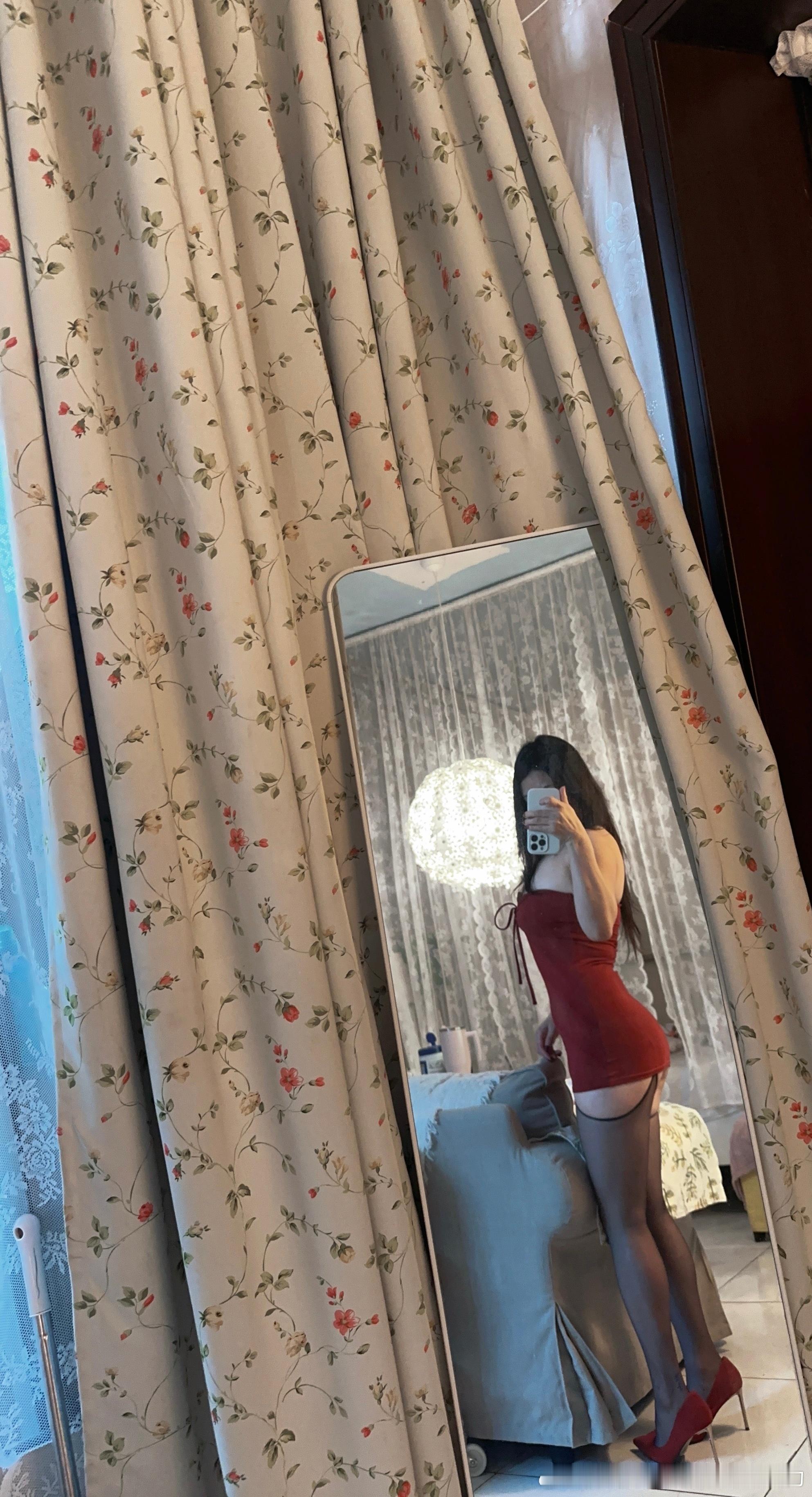 “人类为何如此迷恋夏季” 保时捷911健身打卡时尚穿搭  ​​​