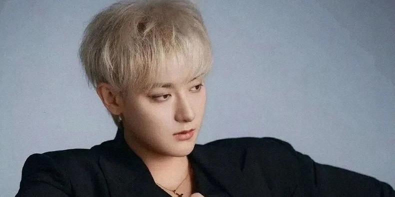 近日，黄子韬在社交平台发布于洋自拍美照，称“太美了，不能独自欣赏”，此行为引发网