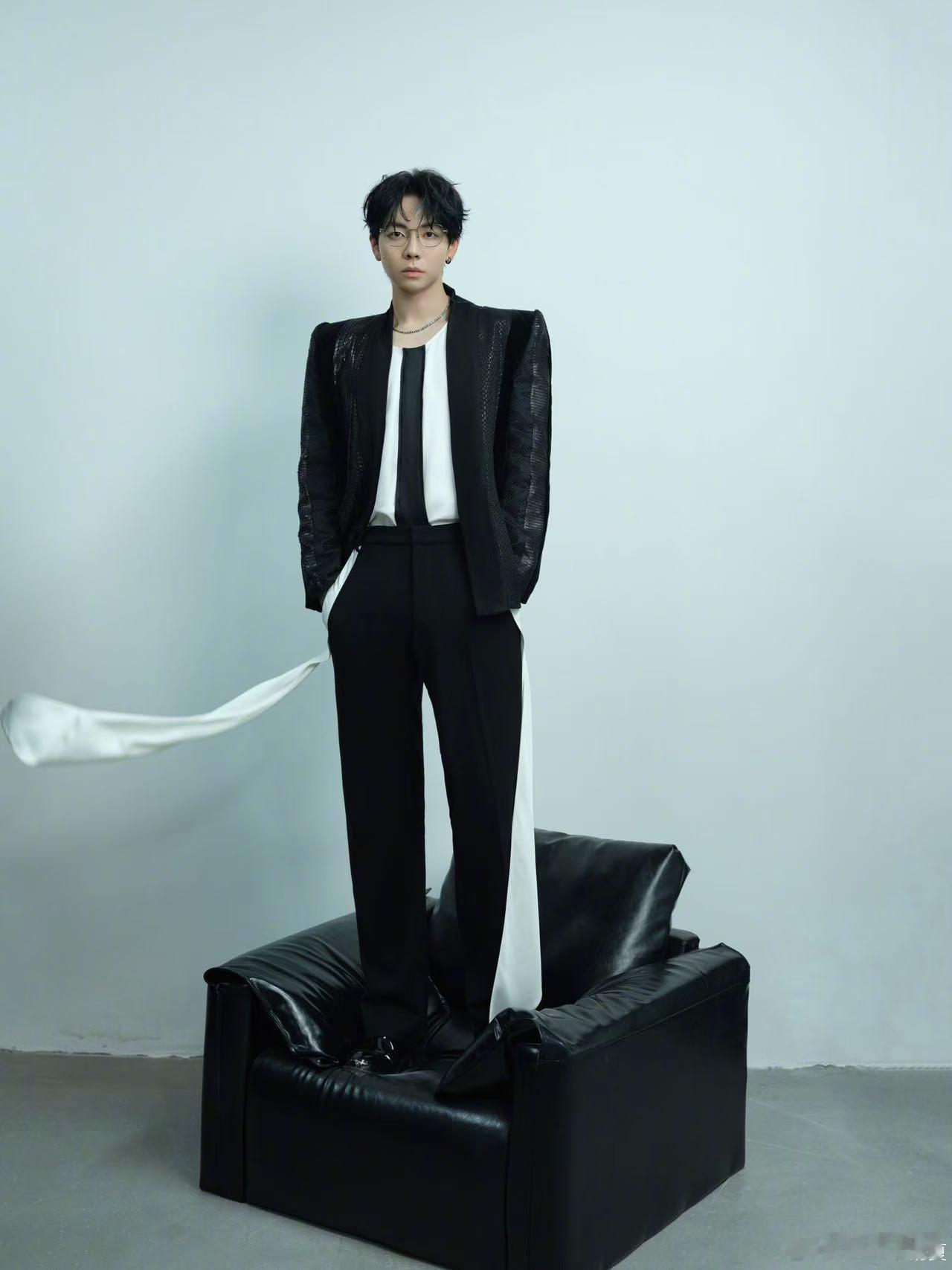 胡夏北京演唱会下午开胡夏北京演唱会时间官宣 北京演唱会重新安排，9月27日下午1