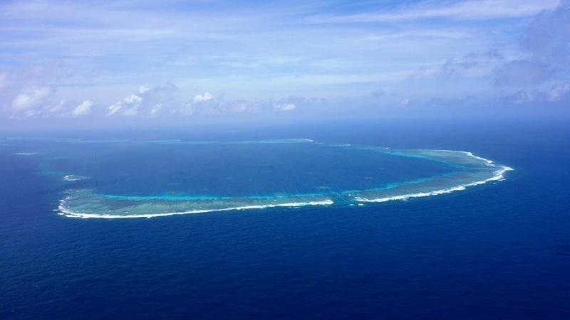 菲律宾近期频繁派遣公务船和侦察机侵闯中国南沙岛礁及黄岩岛领空，却反称中方正当维权