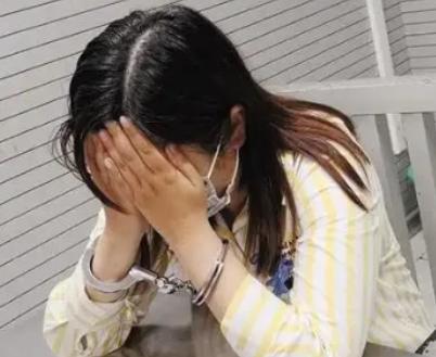 害人不浅！贵州长顺，女子嫌上班辛苦，仗着自己有几分姿色，干起了拿身体赚快钱的勾当