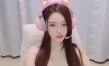 蛋糕：最近的切片都在吹我嘛，上一次被骂了那么久，这次吹一下很正常，很合理。我是刀