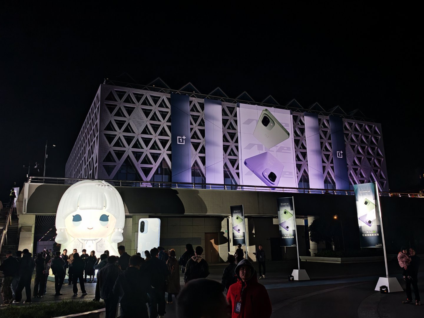 今晚来看一加Ace6T，性能如吕布，续航如赤兔，能耐挺大啊一加Ace6T新品发布