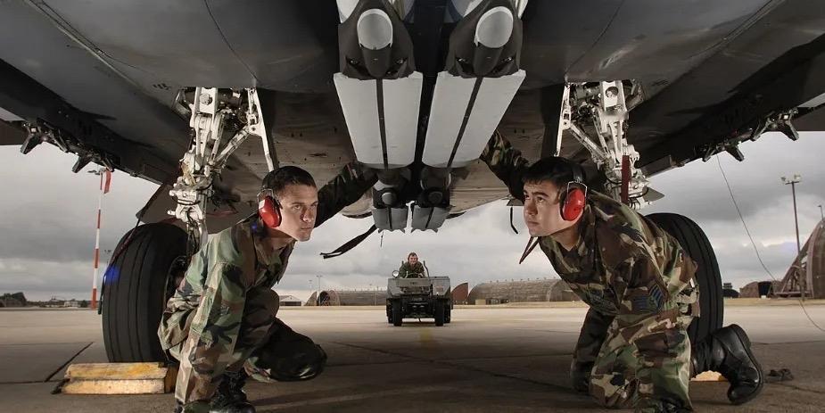 当地时间12月1日，据多家外媒报道，以色列空军上月空袭黎巴嫩真主党高级军事指挥官