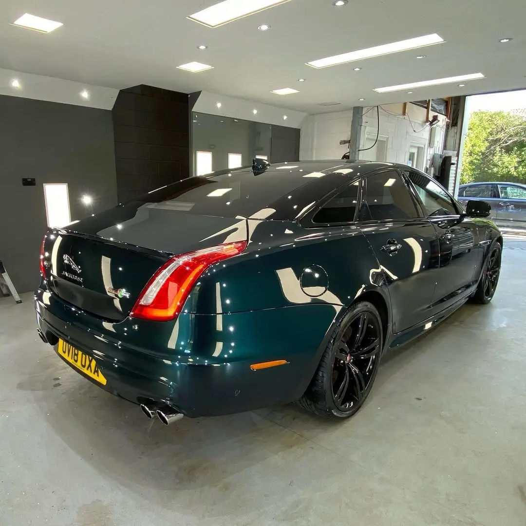 Jaguar XJR575 5.0.