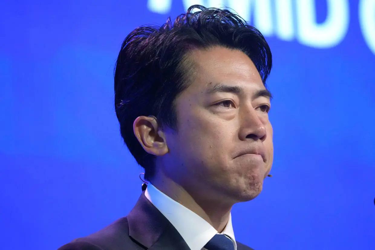 [太阳]日本不敢说的，美国媒体可没这个顾虑。《华尔街日报》认为中国海军正扩大西太