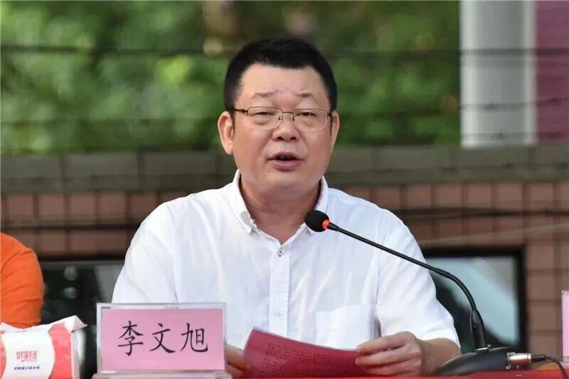 广东省特级教师
南粤优秀教育工作者
普宁市优秀专家拔尖人才
普宁市第三届兼职督学