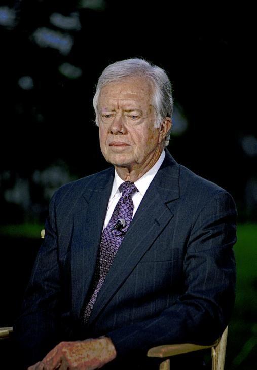 一个靠谈判结束冲突，一个在收缩与介入之间摇摆：卡特与特朗普的对比揭示美国总统是否