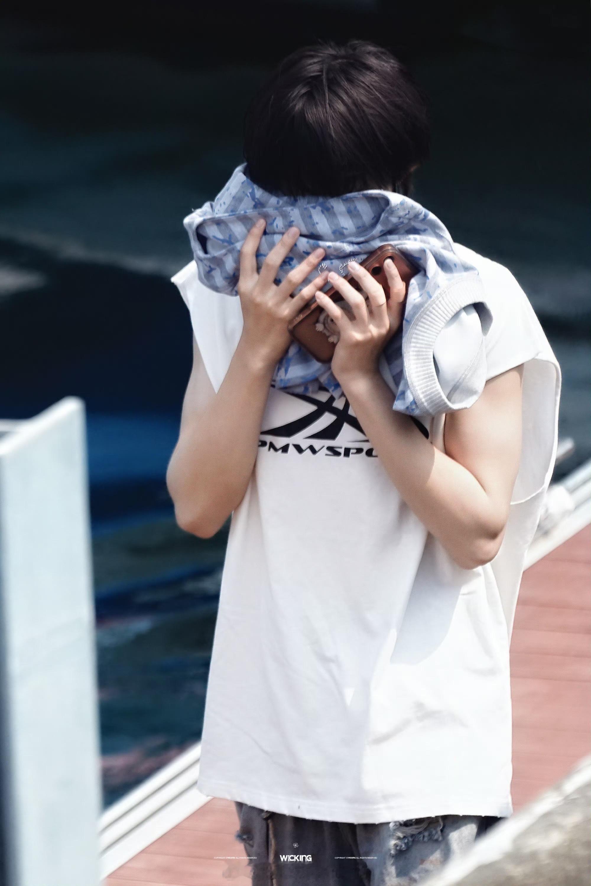 陈奕恒手臂肌肉 陈奕恒身材管理这块还是太权威了 