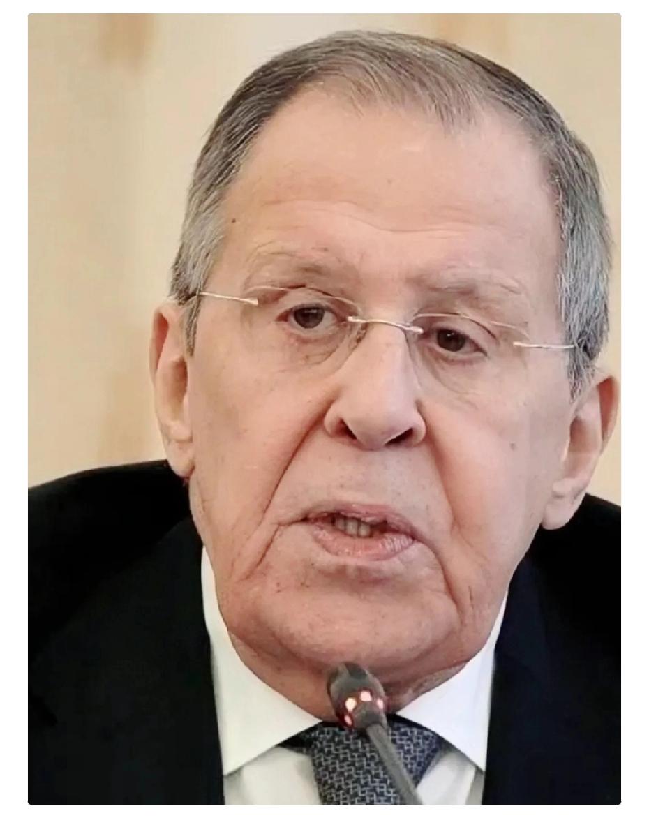 俄罗斯外长即将访华
4月13日，俄罗斯外长拉夫罗夫确认将于4月14日至15日正式