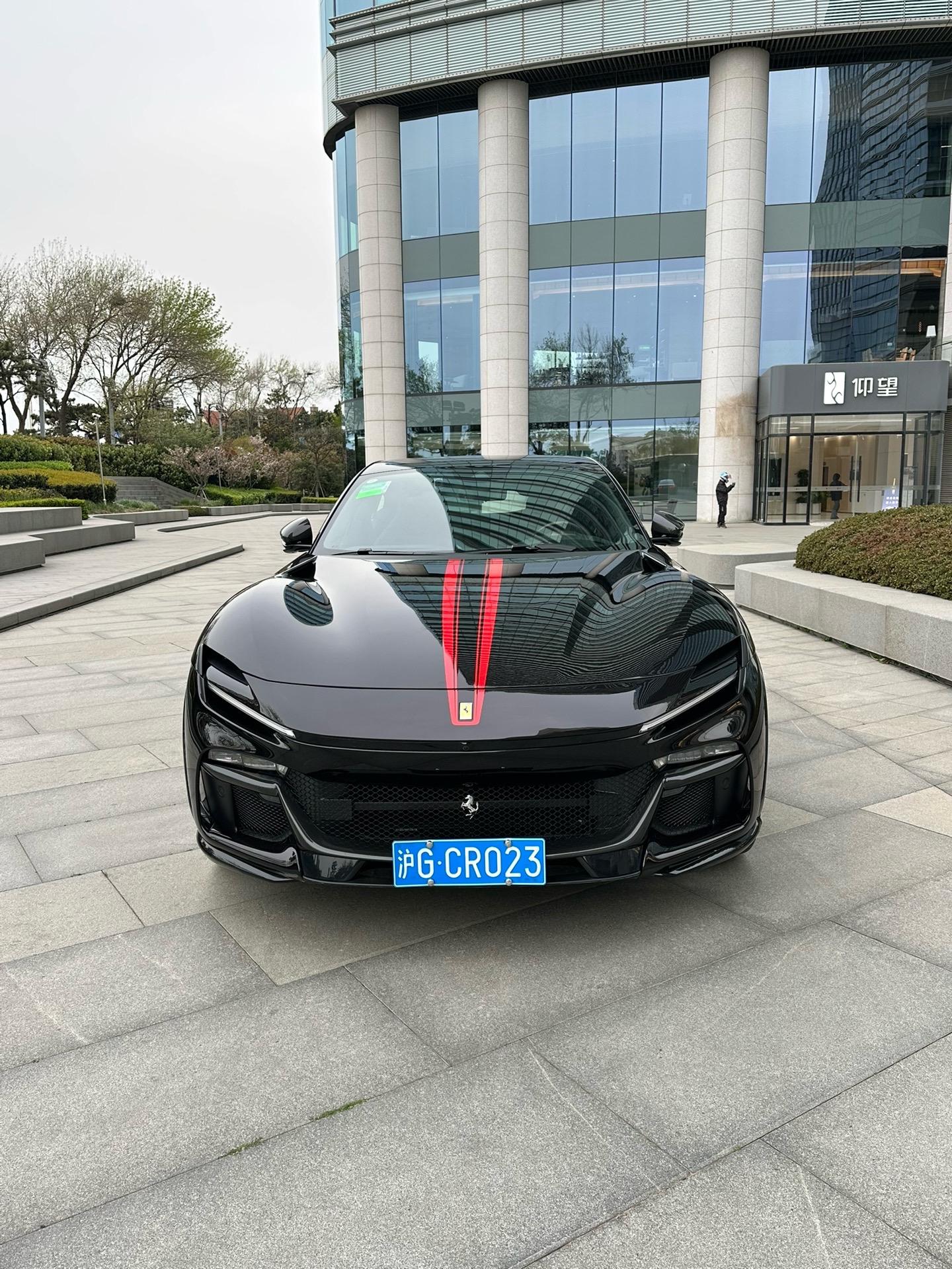 HAM在上海参加F1时坐过的法拉利pursangue