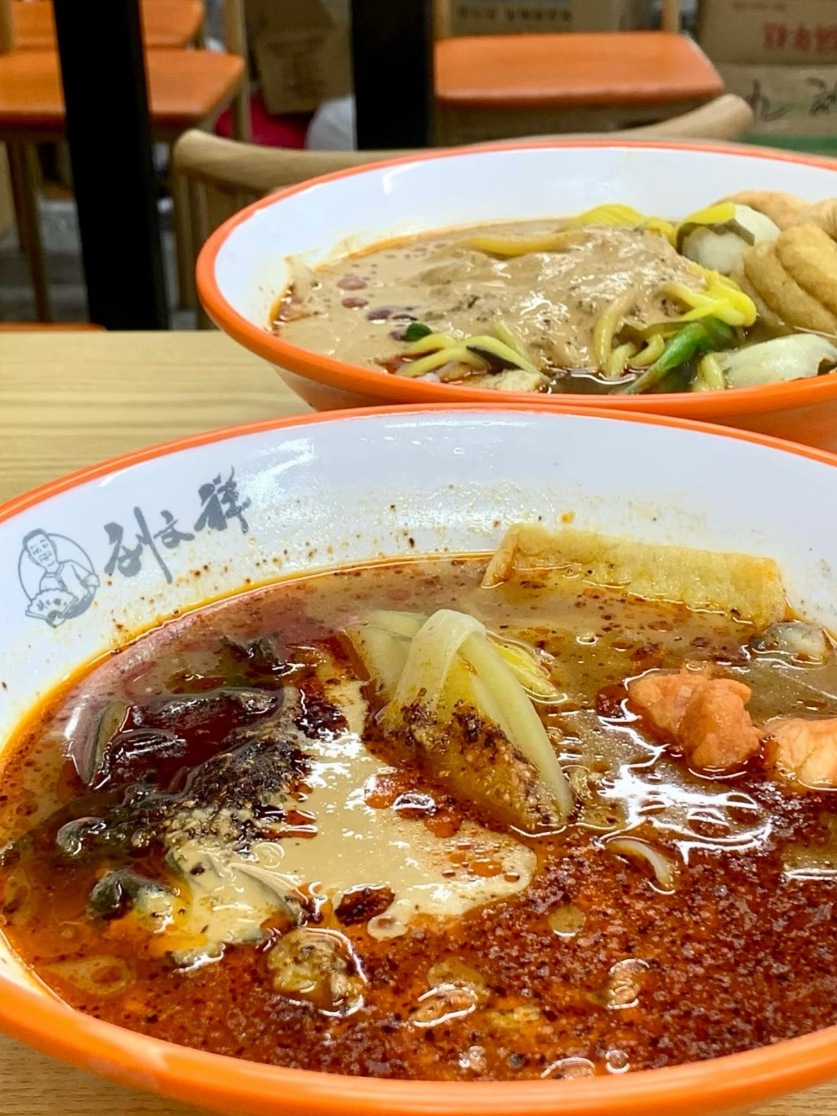 没想到315先塌房的竟是刘文祥麻辣烫！他们家的麻辣烫、麻辣拌、炸串都很好吃，每次