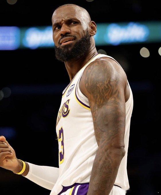 詹姆斯谈自己本场表现詹姆斯强调东契奇是湖人核心 41岁后詹姆斯场均26分  今日