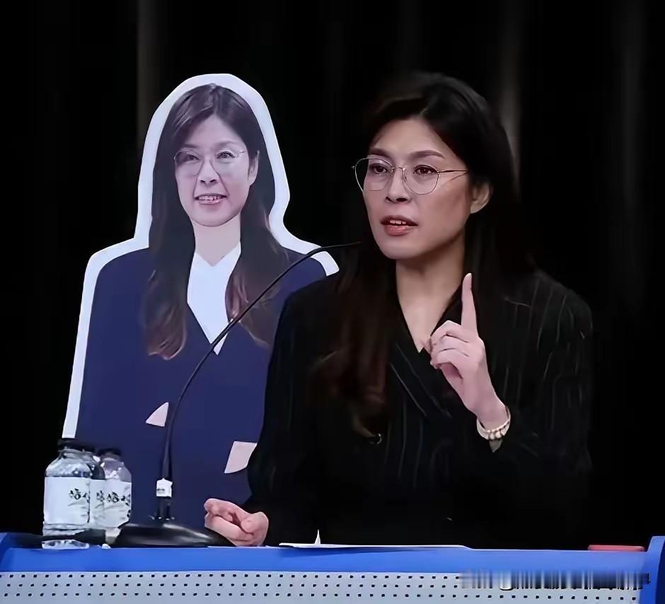 郑丽文还是代表了那个给脸不要脸的国民党 暗独分子