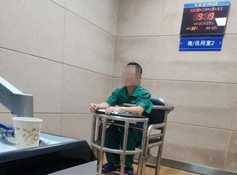 此事很有警示作用！这个男子确实应该拘留，甚至只拘留都轻了。一些网络热点之所以越炒