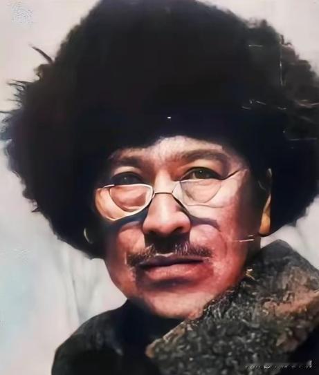 1932年，吉林敦化，当地首富戴万龄，做了一个让所有人都想不到的决定：变卖全部家