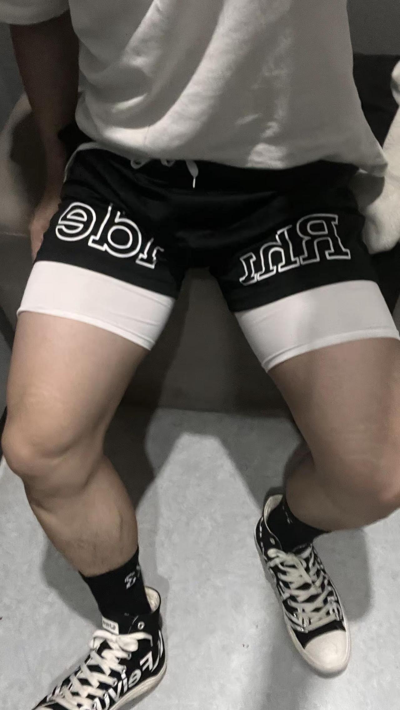 你好哇6月的Bb