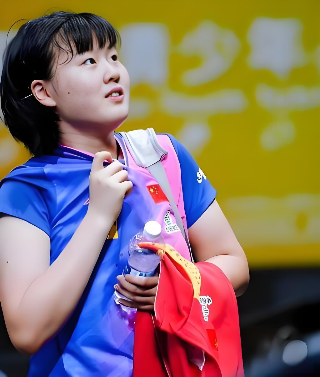 近期，15岁小将姜依依火了，网络上一片赞誉之词，但也零零星星地有网友发出了不同的