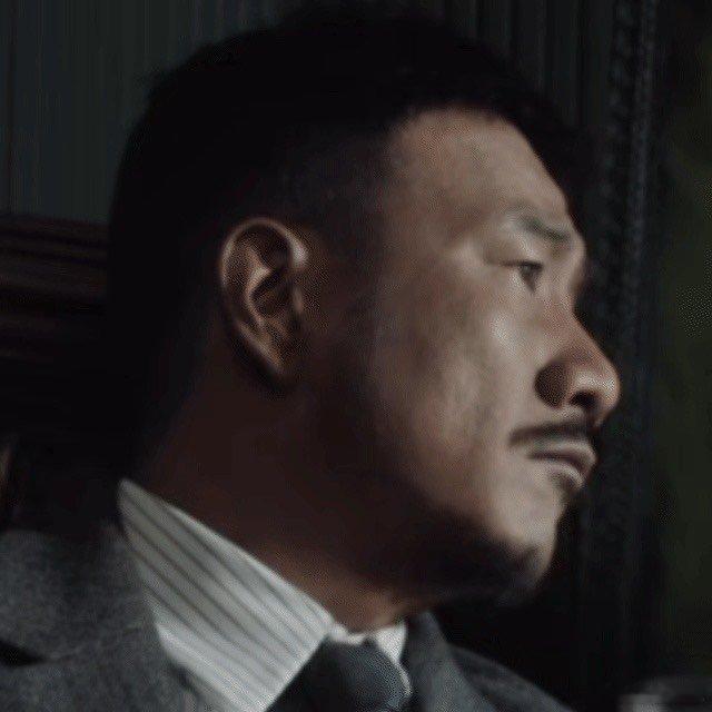 胡军归队上演伪装者把每一个定位的角色都演的非常成功。他的演技真的是非常有实力特别