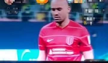 亚冠赛场成都蓉城队主场作战，对阵广岛三箭队！最终1比1打平。
成都蓉城队开场就压