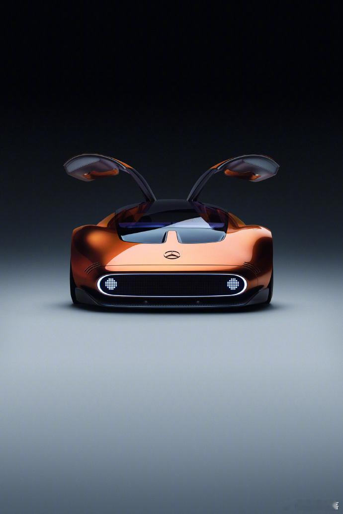 跨越140年的热爱140年前，卡尔·本茨在一间简陋的小工坊里，拧紧了最后一颗螺丝