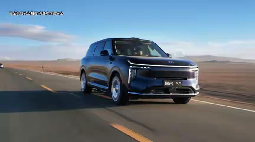 中国六大国有车企
1：一汽一央企
2：长安汽车一央企
3：东风汽车一央企
4：北