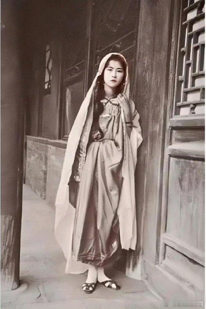 民国第一才女20岁的林徽因1924年在北京真实样貌 