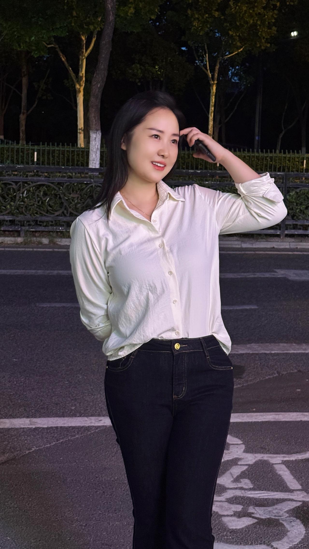 即使道路泥泞，也会留下坚实的足迹，见证你的成长与不屈。