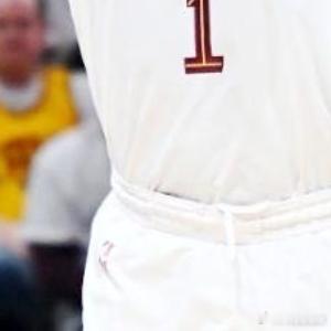 绝境翻盘！骑士125-120险胜猛龙3-2夺赛点 哈登4000分里程碑+莫布利统