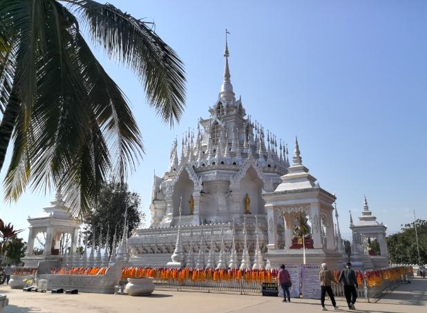 伊朗救了美国一命！

说句大实话，如果不是伊朗一战“打醒”美国，美国还以为自己是