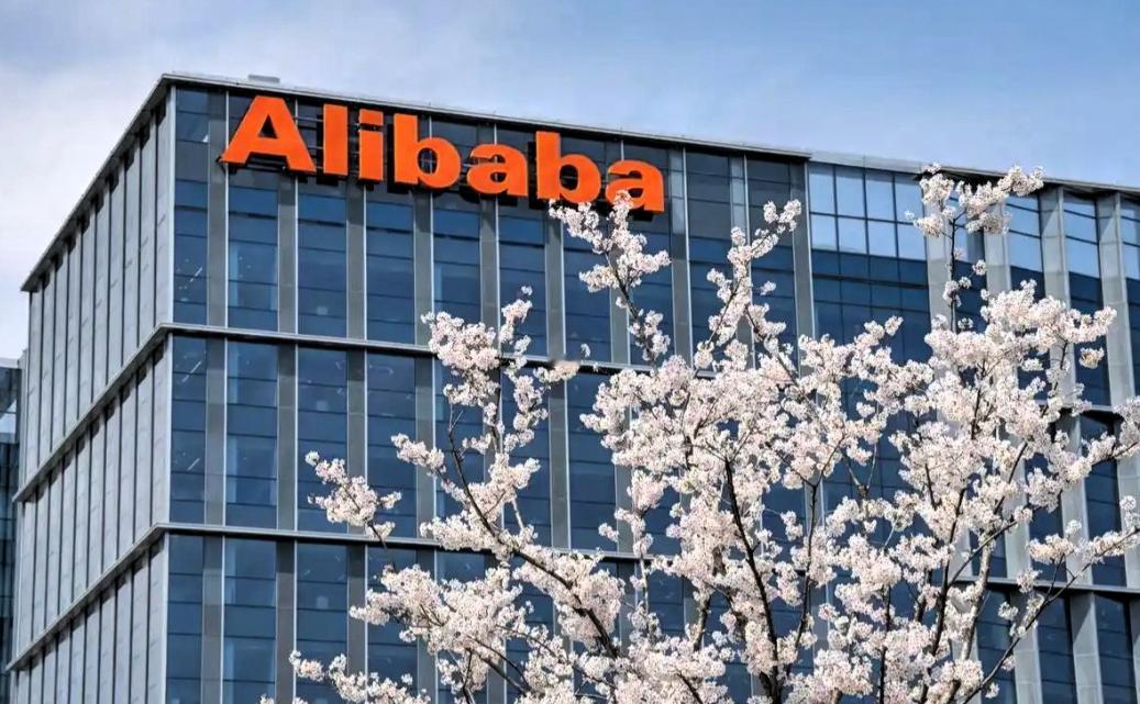 果不其然，阿里巴巴终于官宣了！

前几天网上传出来自阿里园区一张“神秘酒窝女子”