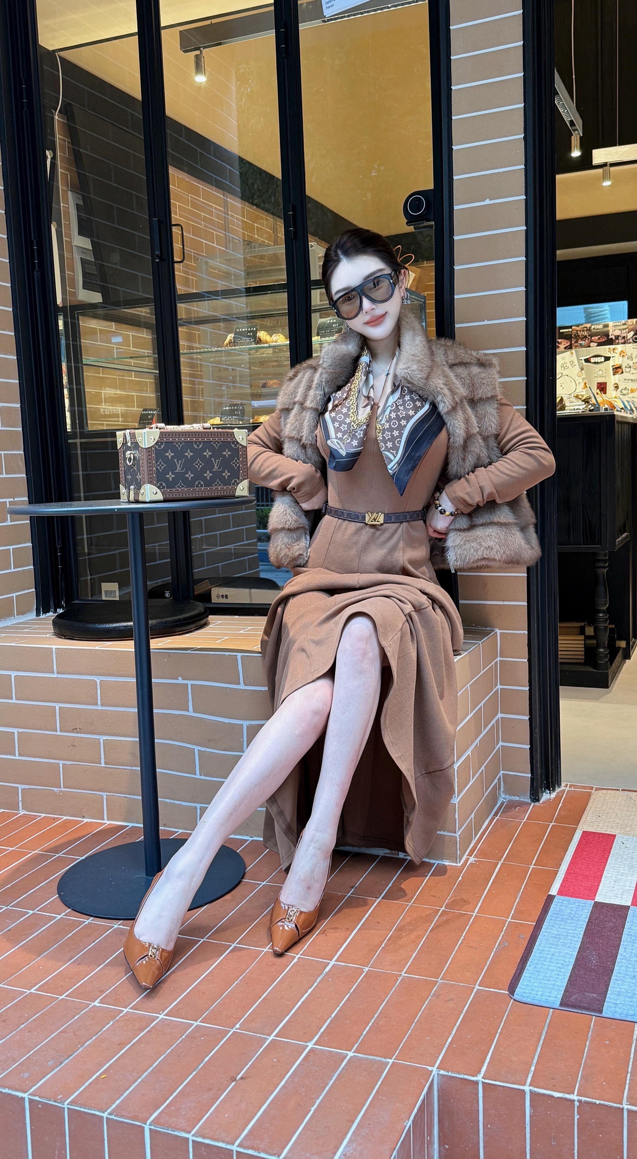 我一直以为今年经济不太行 直到我看见一万三的手机十四万人预约 我才知道...