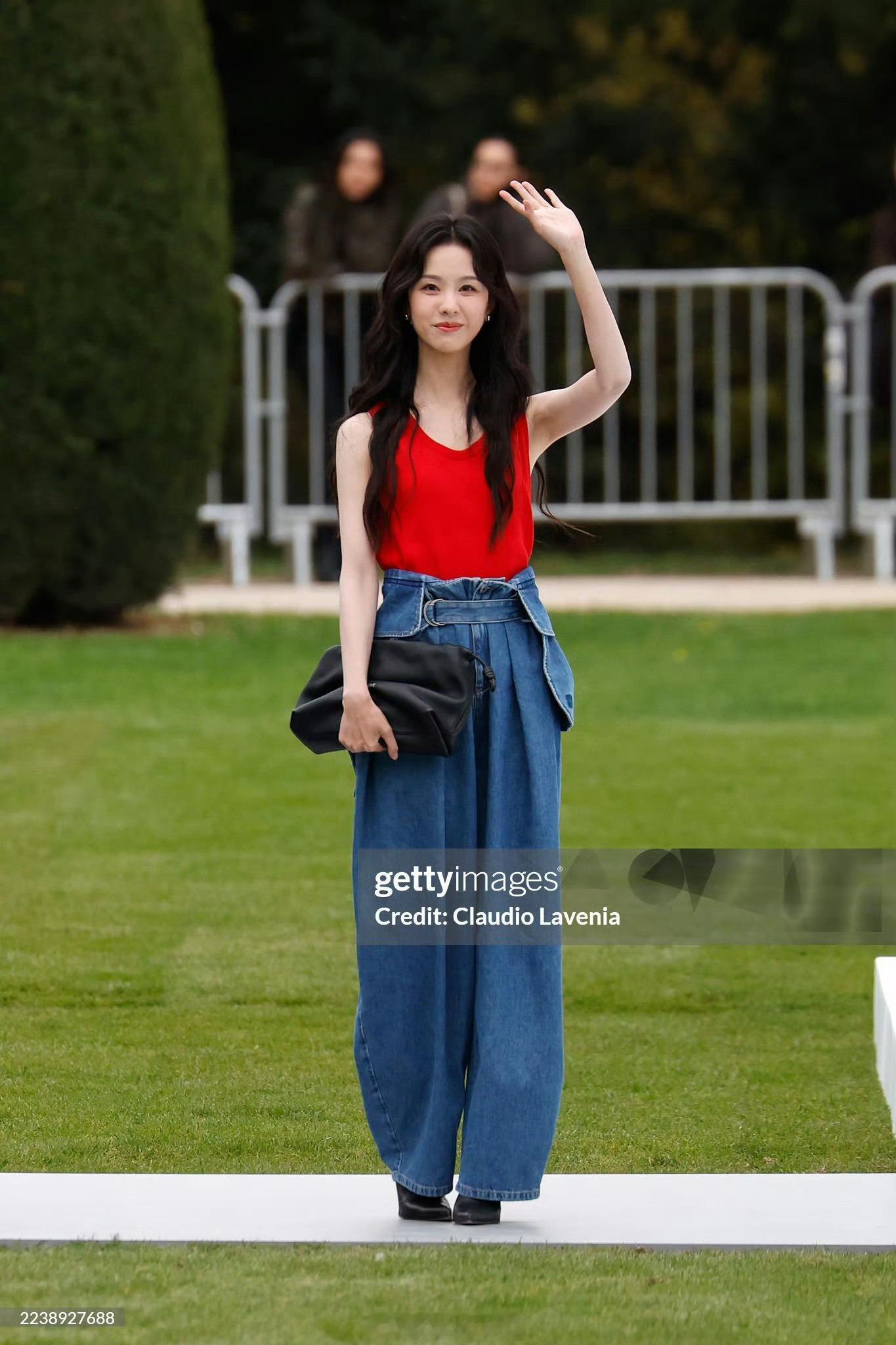 陈都灵扛住了G社镜头了呀！嘟嘟生图太好看了吧！[拜托]陈都灵巴黎街拍 ​​​