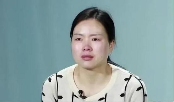 1992年，湖北1对夫妻自杀去世，留下仅5岁的女儿，23年后，女儿竟然不顾全村人