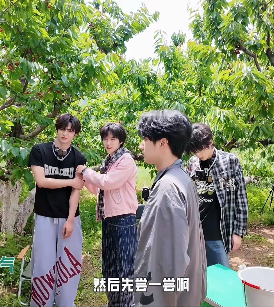宝妈真是人美心善 满足每一个男孩子的梦想 