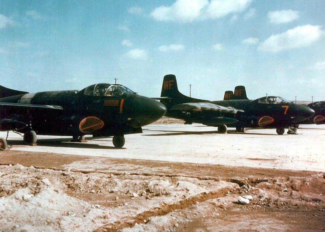 1953年，停放在韩国美军空军基地的F3D-2全天候战斗机。