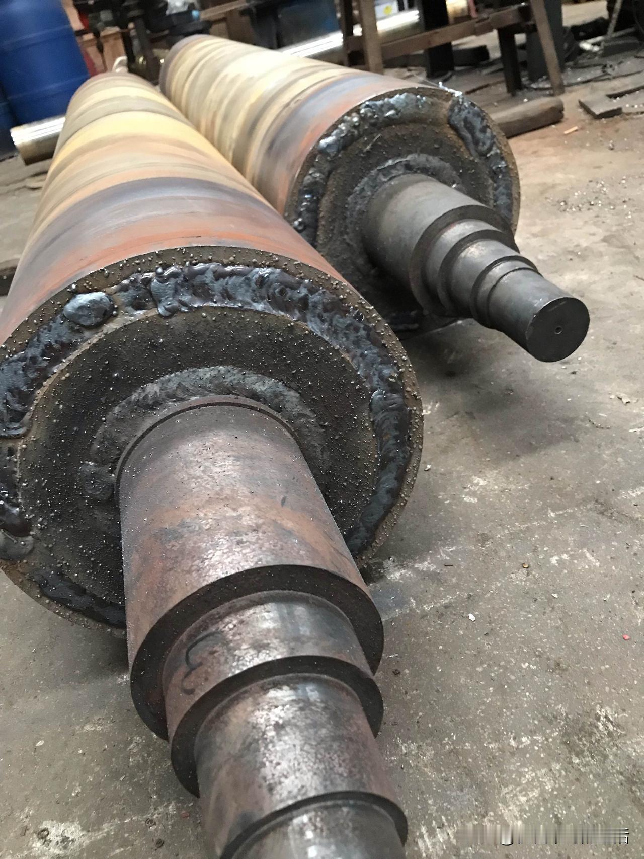 300一天的焊工。今天我问焊工，焊接有什么手法方法之类的，使焊接的时候更加稳定和