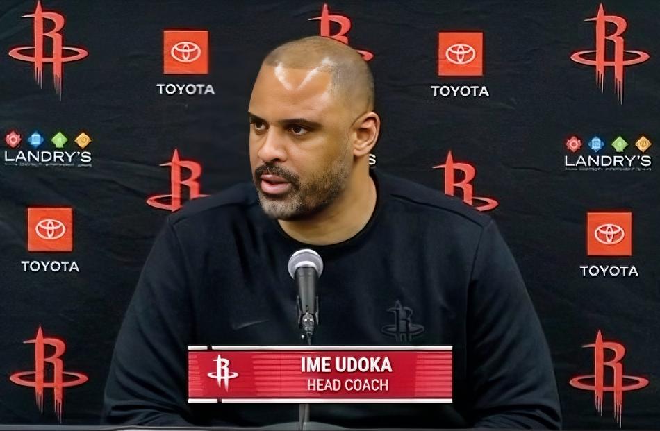 杜兰特：三弟，我40+，申京30+三双，这都还能输，我是不是来错地方了？？？
哈