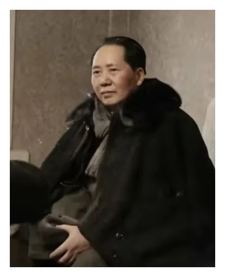 1950年年初，毛主席在苏联访问，这是当时留下的一张照片。 
