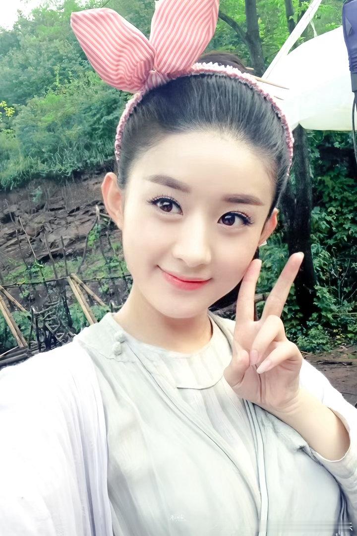 喵喵喵第一个粉丝是赵丽颖😻AI潮玩人气大赛惊喜上线，赵丽颖亲手搓小猫，自家喵喵