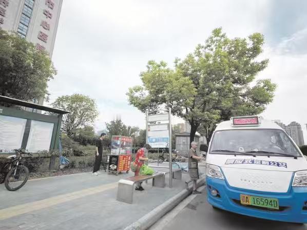 面对普遍存在的公交亏损和营运效能不高问题，武汉公交最新上线了“响应式公交”模式。