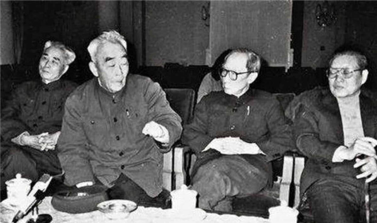 三兄弟同为黄埔军校出身，皆成为将军却都选择起义，结局为何各不相同？
1948年1