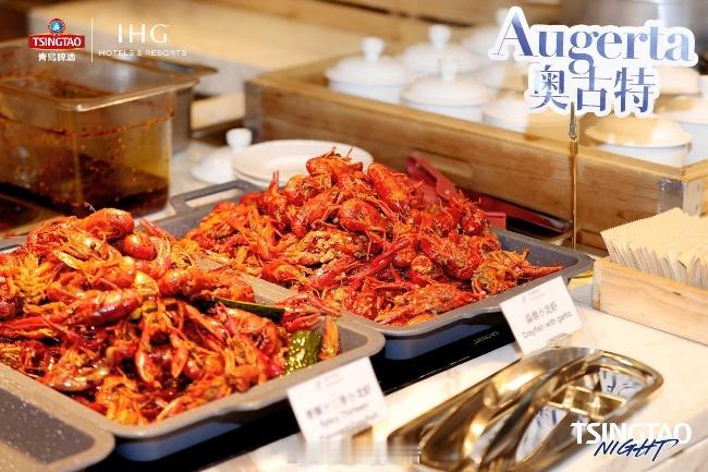 8月30日，由与青岛啤酒联合打造的“TSINGTAO NIGHT·青岛啤酒之夜”
