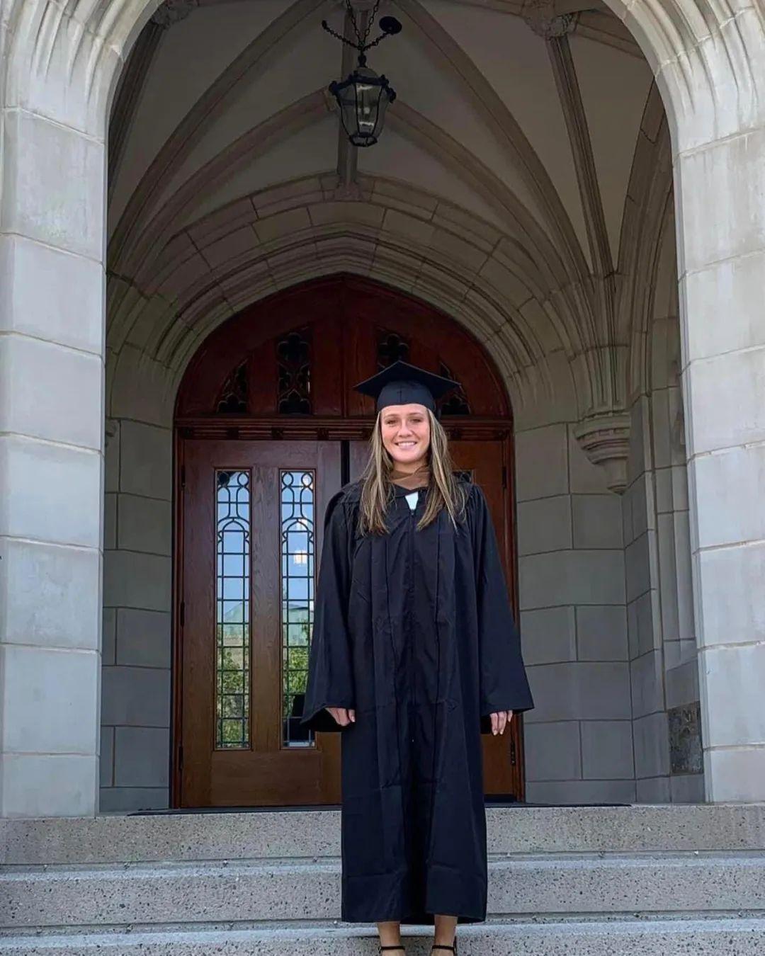 最近，美国女网红 Sammy Smith（萨米·史密斯）以下简称 Sam Smi