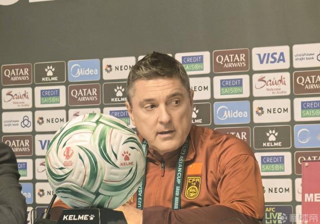 质疑安东尼奥，质疑45°炸，质疑狗叼飞盘战术，这些都是不懂球的人！

因为0:0